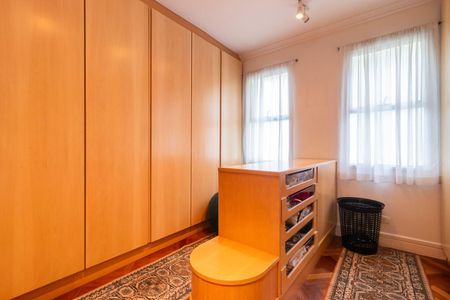 Casa à venda com 670m², 5 quartos e 6 vagas