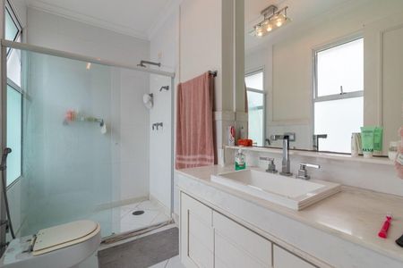 Casa à venda com 670m², 5 quartos e 6 vagas