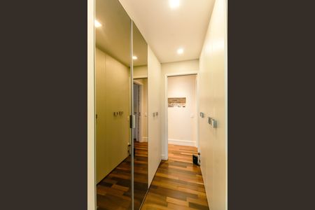 Apartamento para alugar com 151m², 3 quartos e 3 vagas Apartamento para alugar com 151m², 3 quartos e 3 vagasQuarto 1 - Suíte