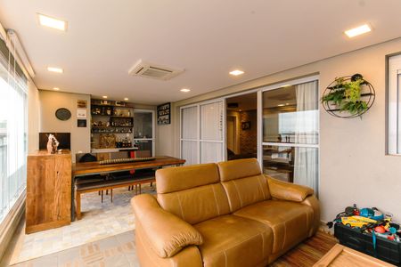 Apartamento para alugar com 151m², 3 quartos e 3 vagas Apartamento para alugar com 151m², 3 quartos e 3 vagasVaranda