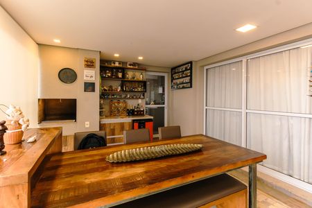 Apartamento para alugar com 151m², 3 quartos e 3 vagas Apartamento para alugar com 151m², 3 quartos e 3 vagasVaranda