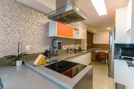 Apartamento para alugar com 151m², 3 quartos e 3 vagas Apartamento para alugar com 151m², 3 quartos e 3 vagasCozinha