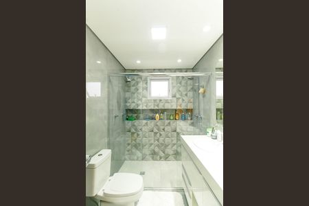 Apartamento para alugar com 151m², 3 quartos e 3 vagas Apartamento para alugar com 151m², 3 quartos e 3 vagasBanheiro da Suíte 1
