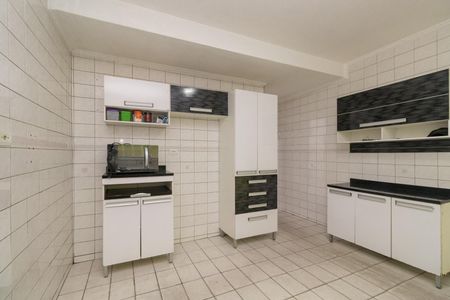Casa para alugar com 250m², 2 quartos e 2 vagasCozinha