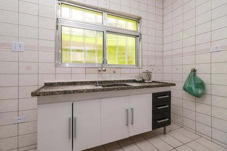 Casa para alugar com 250m², 2 quartos e 2 vagasCozinha