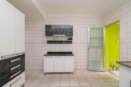 Casa para alugar com 250m², 2 quartos e 2 vagasCozinha