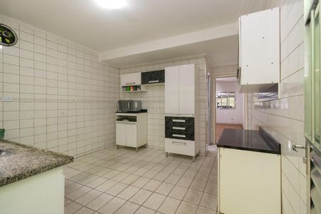 Casa para alugar com 250m², 2 quartos e 2 vagasCozinha