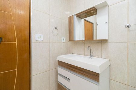 Casa para alugar com 250m², 2 quartos e 2 vagasBanheiro Social