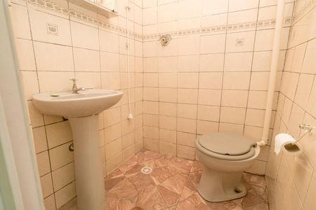 Casa para alugar com 250m², 2 quartos e 2 vagasBanheiro de serviço