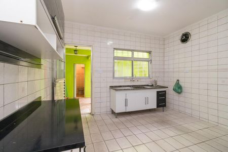 Casa para alugar com 250m², 2 quartos e 2 vagasCozinha