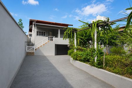 Casa para alugar com 100m², 2 quartos e 4 vagas