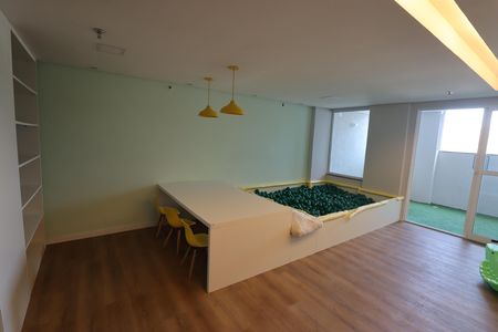 Apartamento para alugar com 76m², 3 quartos e 1 vagaÁrea comum