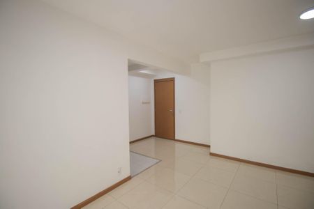 Apartamento para alugar com 76m², 3 quartos e 1 vaga Apartamento para alugar com 76m², 3 quartos e 1 vagaSala