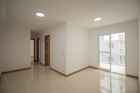 Sala de apartamento para alugar com 3 quartos, 76m² em Mutondo, São Gonçalo