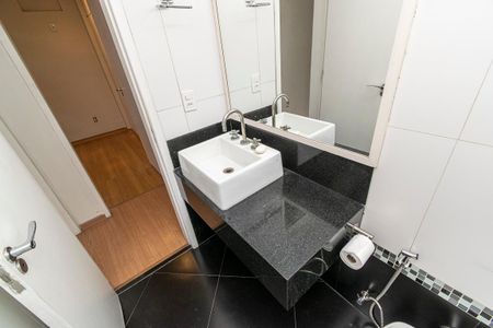 Apartamento para alugar com 70m², 2 quartos e 1 vaga Apartamento para alugar com 70m², 2 quartos e 1 vagaBanheiro