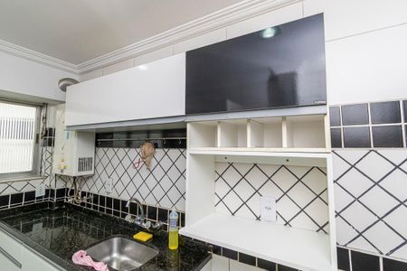 Apartamento para alugar com 70m², 2 quartos e 1 vaga Apartamento para alugar com 70m², 2 quartos e 1 vagaCozinha - Armários