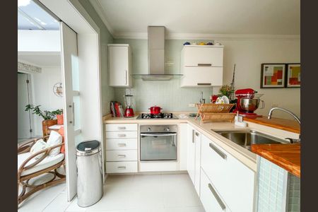 Casa de condomínio à venda com 182m², 4 quartos e 2 vagas Casa de condomínio à venda com 182m², 4 quartos e 2 vagasFoto 05