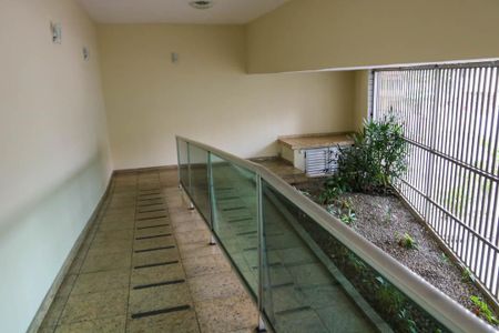 Apartamento à venda com 55m², 2 quartos e 1 vaga Apartamento à venda com 55m², 2 quartos e 1 vagaEntrada