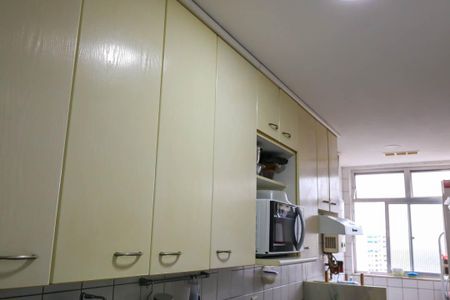 Apartamento à venda com 55m², 2 quartos e 1 vaga Apartamento à venda com 55m², 2 quartos e 1 vagaCozinha