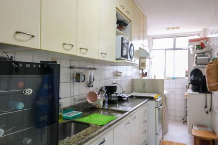 Apartamento à venda com 55m², 2 quartos e 1 vaga Apartamento à venda com 55m², 2 quartos e 1 vagaCozinha