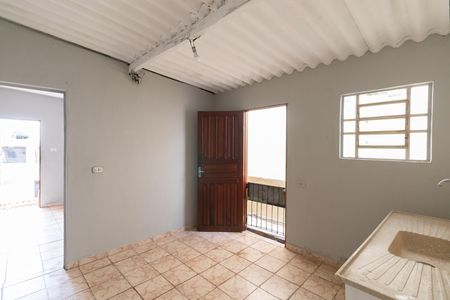 Casa para alugar com 70m², 2 quartos e sem vaga Casa para alugar com 70m², 2 quartos e sem vagaCozinha