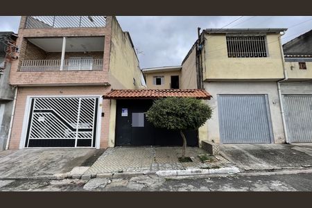 Casa para alugar com 70m², 2 quartos e sem vaga Casa para alugar com 70m², 2 quartos e sem vagaFachada + Placa