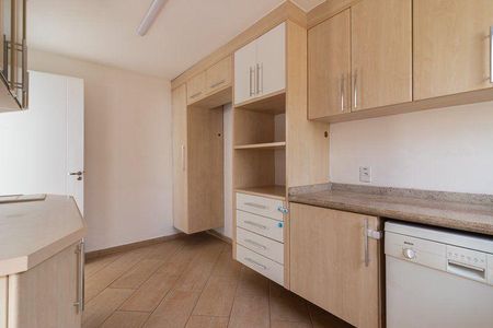 Casa à venda com 220m², 3 quartos e sem vaga