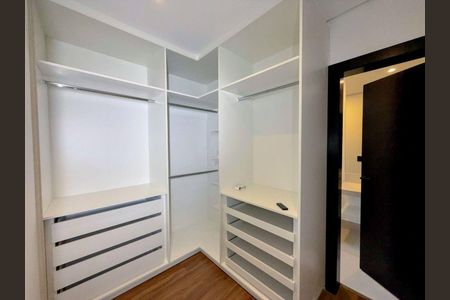 Casa à venda com 4 quartos, 360m² em Residencial Tres (Alphaville), Santana de Parnaíba