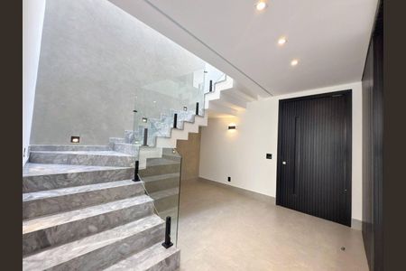Casa à venda com 4 quartos, 360m² em Residencial Tres (Alphaville), Santana de Parnaíba
