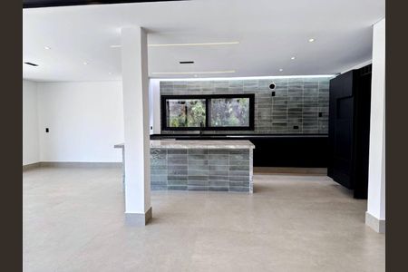 Casa à venda com 4 quartos, 360m² em Residencial Tres (Alphaville), Santana de Parnaíba