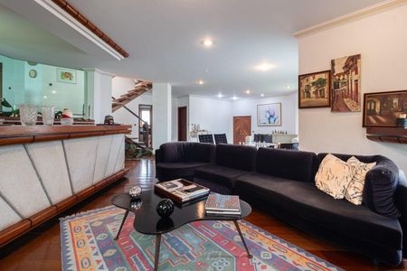 Casa à venda com 532m², 5 quartos e 4 vagas