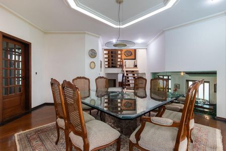 Casa à venda com 532m², 5 quartos e 4 vagas