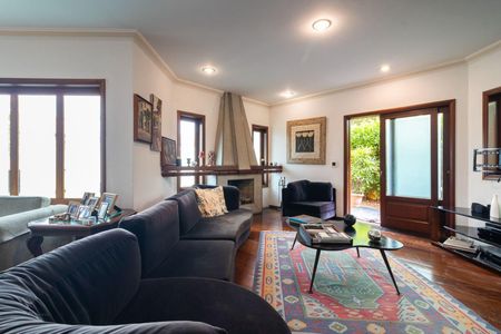 Casa à venda com 532m², 5 quartos e 4 vagas