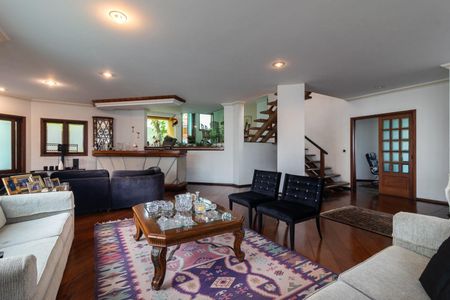 Casa à venda com 532m², 5 quartos e 4 vagas
