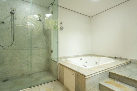 Casa à venda com 900m², 4 quartos e 4 vagas