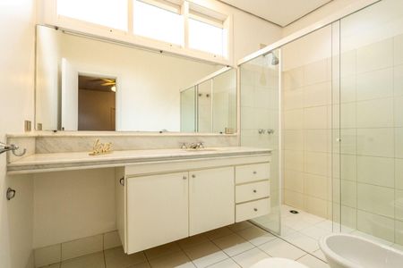 Casa à venda com 900m², 4 quartos e 4 vagas