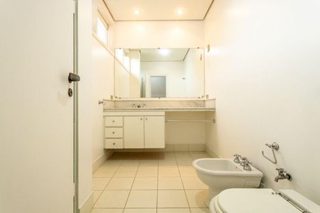 Casa à venda com 900m², 4 quartos e 4 vagas