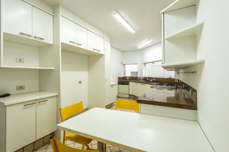 Casa à venda com 900m², 4 quartos e 4 vagas