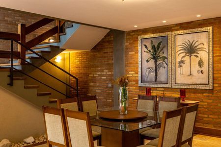 Casa à venda com 900m², 4 quartos e 4 vagas