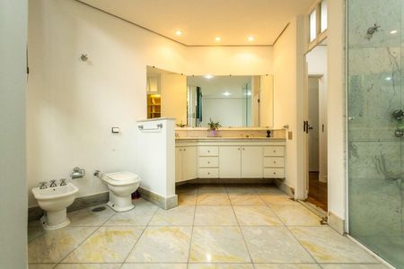 Casa à venda com 900m², 4 quartos e 4 vagas