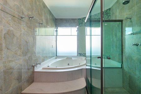 Casa à venda com 527m², 4 quartos e 4 vagas