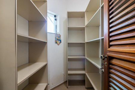 Casa à venda com 527m², 4 quartos e 4 vagas