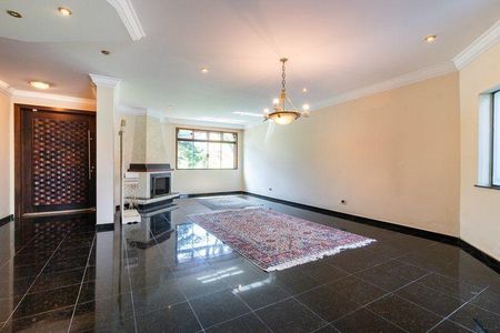 Casa à venda com 527m², 4 quartos e 4 vagas