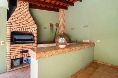 Casa à venda com 527m², 4 quartos e 4 vagas
