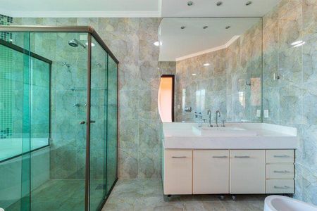 Casa à venda com 527m², 4 quartos e 4 vagas