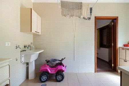 Casa à venda com 527m², 4 quartos e 4 vagas