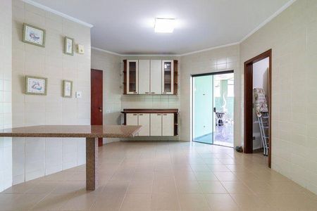 Casa à venda com 527m², 4 quartos e 4 vagas
