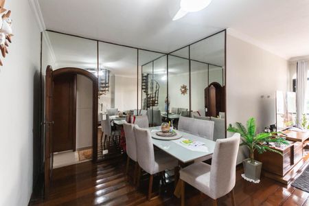 Apartamento para alugar com 240m², 3 quartos e 2 vagasSala