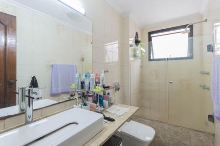 Apartamento para alugar com 240m², 3 quartos e 2 vagasBanheiro
