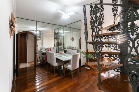 Apartamento para alugar com 240m², 3 quartos e 2 vagasSala